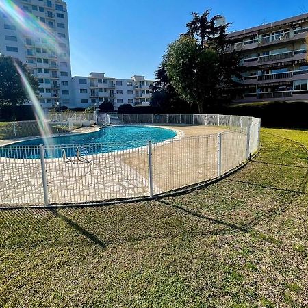 Appartement Bord De Mer Avec Piscine Сен-Лоран-дю-Вар Екстер'єр фото